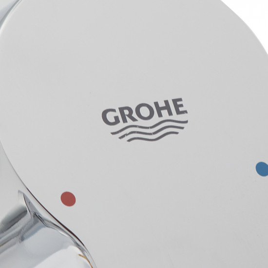 Смеситель для раковины GROHE BauEdge 20474000 однорычажный настенный со встроенной частью в ком